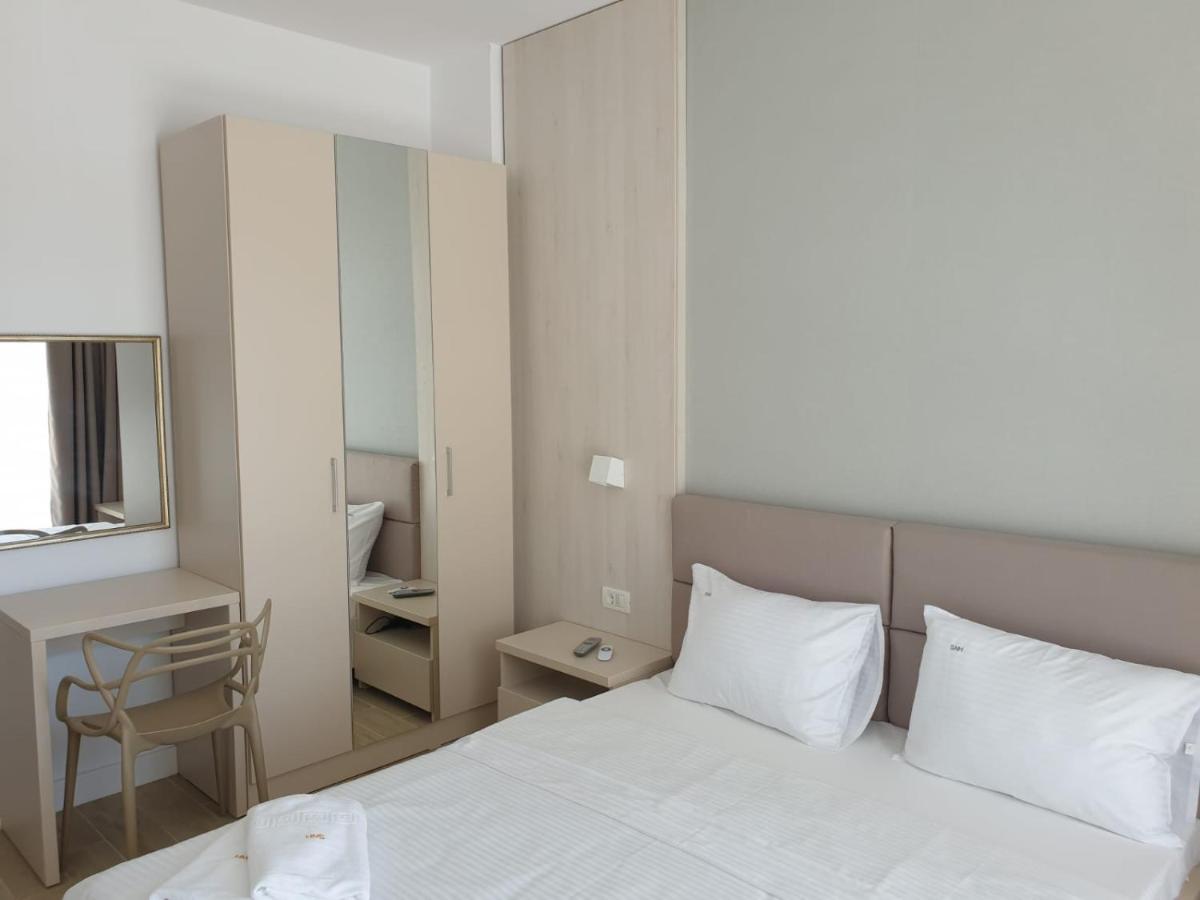 Aparthotel Lotus *