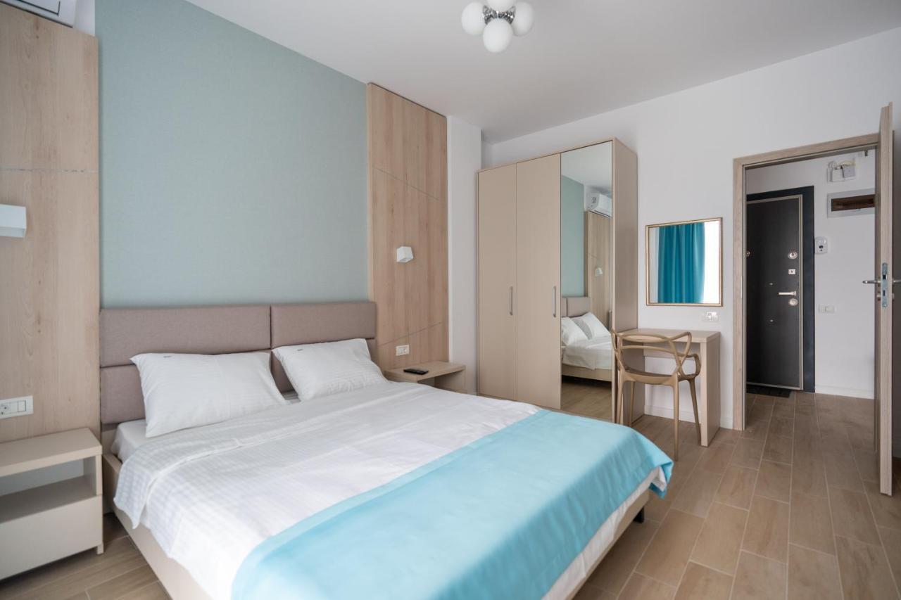 Lotus Aparthotel *